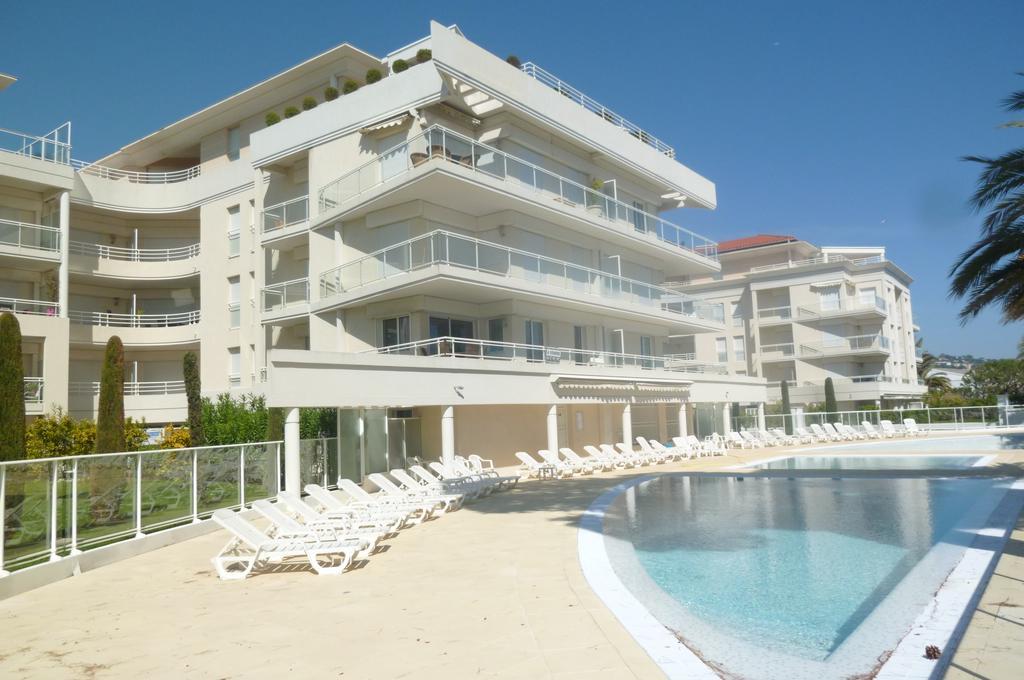 Stunning 2 Bed, 2 Bath Apt On The Cannes Sea Front Has Swimming Pool And Is A Secure Modern Building 464 Екстериор снимка