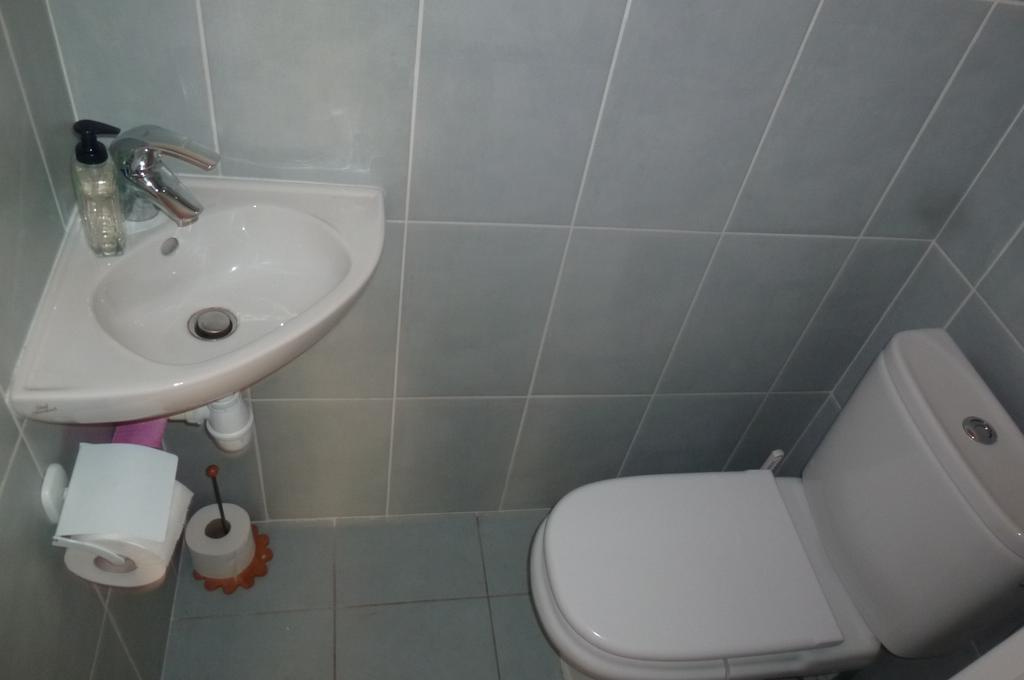 Stunning 2 Bed, 2 Bath Apt On The Cannes Sea Front Has Swimming Pool And Is A Secure Modern Building 464 Екстериор снимка