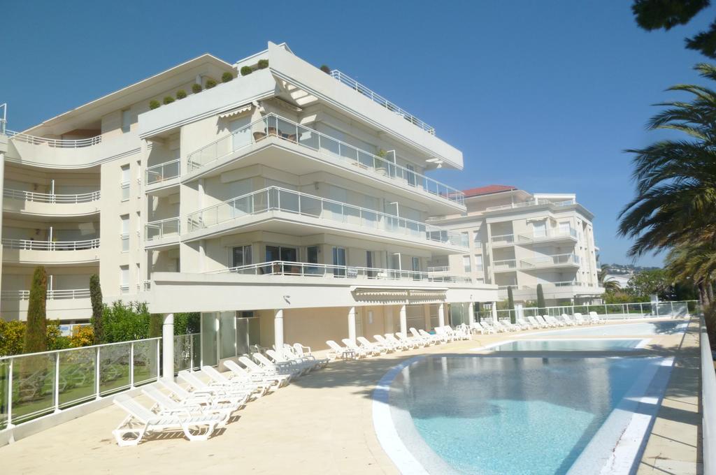 Stunning 2 Bed, 2 Bath Apt On The Cannes Sea Front Has Swimming Pool And Is A Secure Modern Building 464 Екстериор снимка