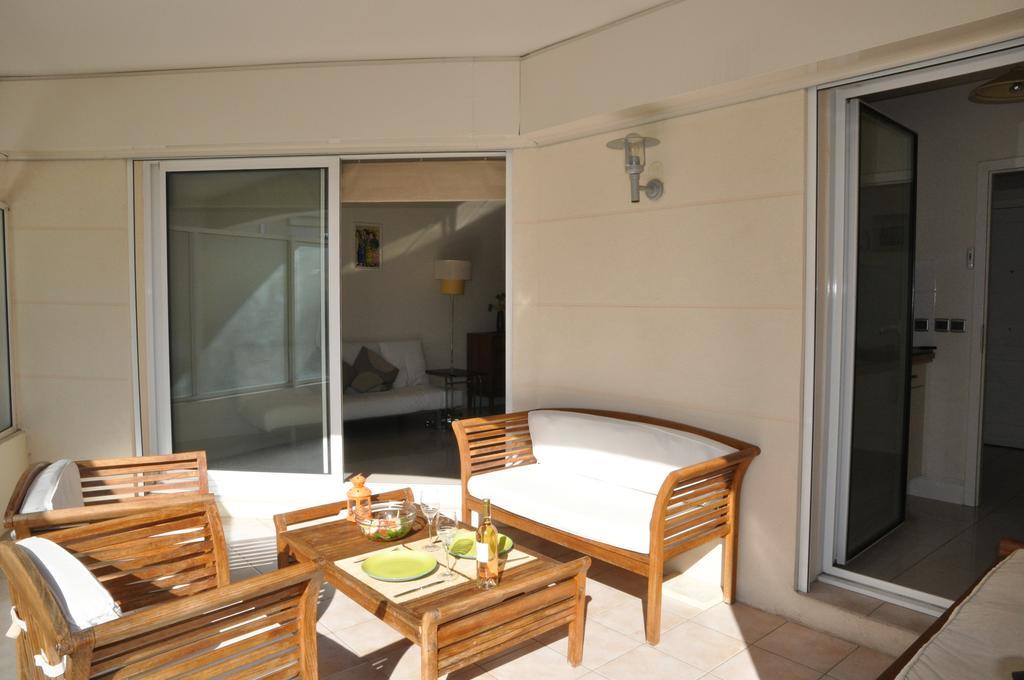 Stunning 2 Bed, 2 Bath Apt On The Cannes Sea Front Has Swimming Pool And Is A Secure Modern Building 464 Екстериор снимка