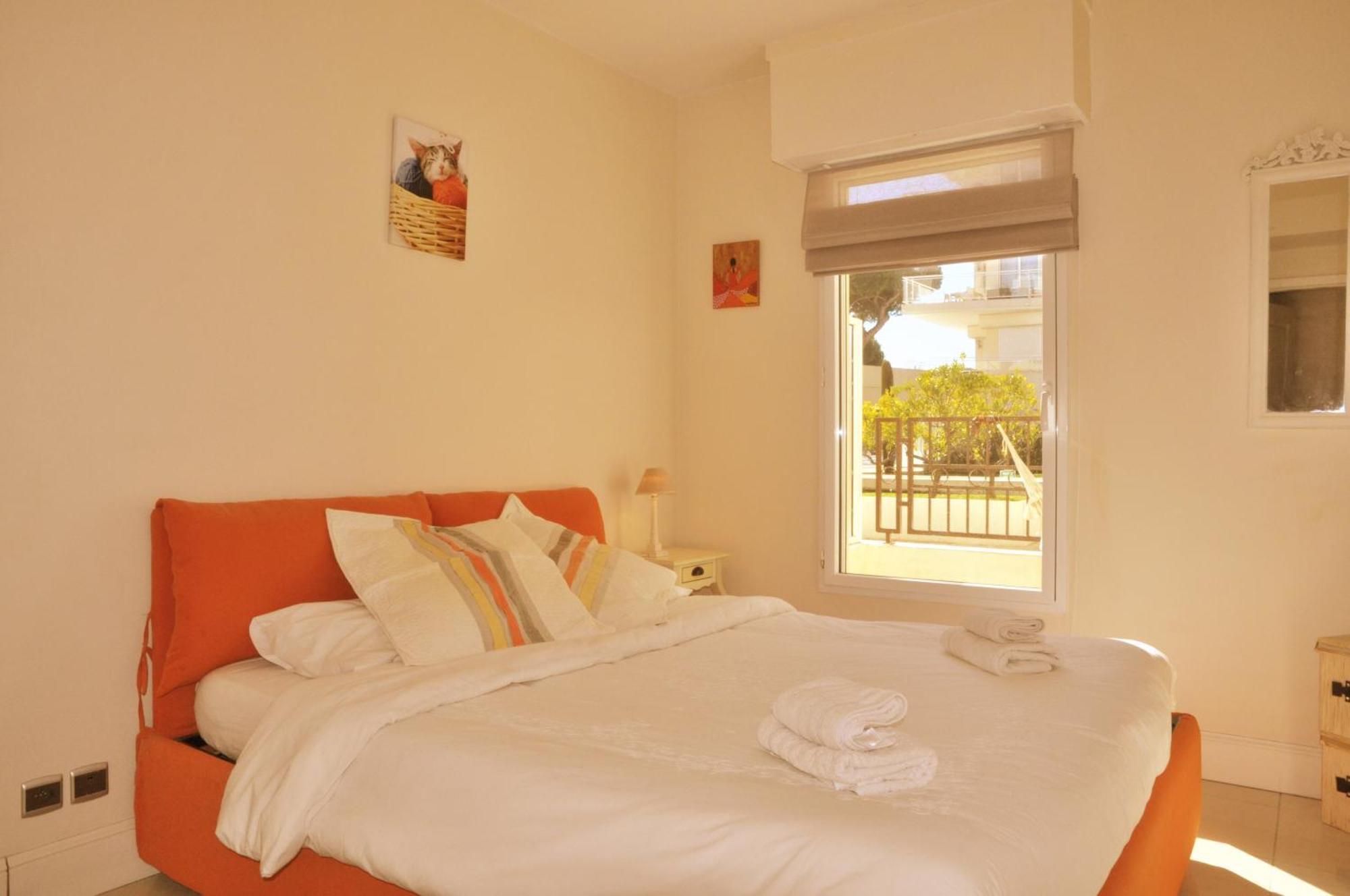 Stunning 2 Bed, 2 Bath Apt On The Cannes Sea Front Has Swimming Pool And Is A Secure Modern Building 464 Екстериор снимка