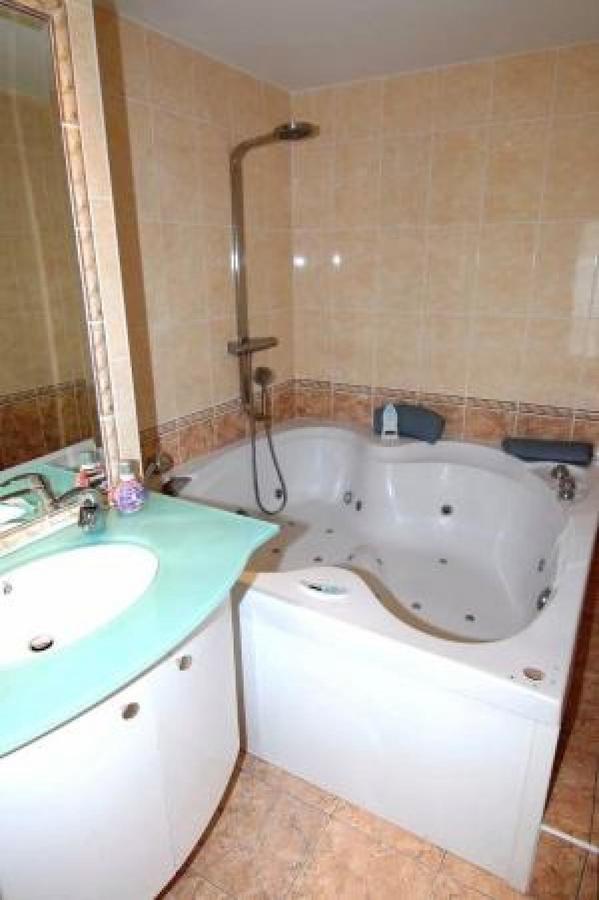 Stunning 2 Bed, 2 Bath Apt On The Cannes Sea Front Has Swimming Pool And Is A Secure Modern Building 464 Екстериор снимка